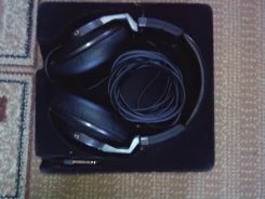 AKG ����
