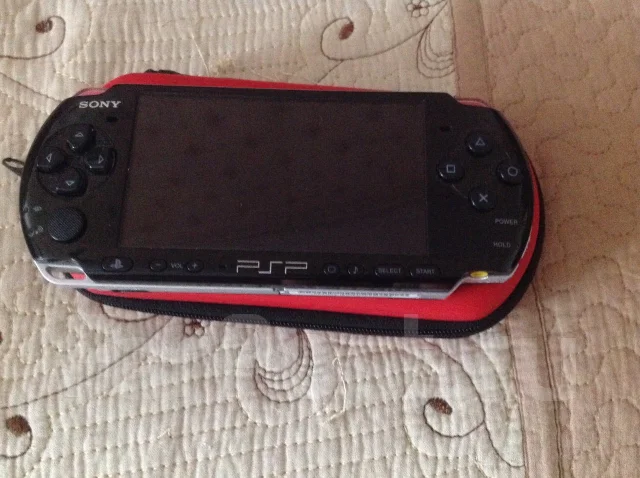 Sony PlayStation Portable 3000 ����