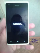 Nokia Lumia 900. �/�