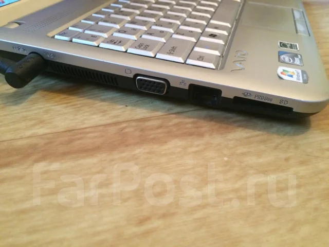 Sony VAIO VPC-M13M1R. 1,8����, ��� 1024 ��, ���� 250���, WiFi: 1 ����