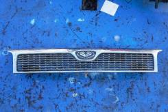 Решетка радиатора. Nissan Caravan, ARME24 Двигатели: TD27, TD27ETI, TD27T, TD27TI