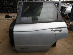 дверь передняя правая для nissan avenir w11