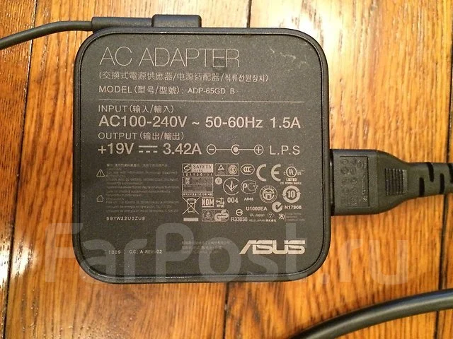 Asus X55VD. 2,4����, ��� 4 ��, ���� 320���, WiFi: 1, Bluetooth: 1, ����������� �� 4��. ����