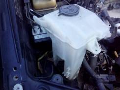 Бачок стеклоомывателя. Toyota Ipsum, CXM10G, SXM10G, SXM15, SXM10, SXM15G, CXM10 Toyota Gaia, SXM10, CXM10, SXM10G, ACM10, ACM15, SXM15G, SXM15, CXM10...