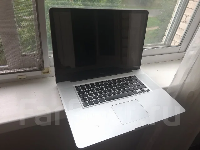 Apple MacBook Pro 17 2011 Late MD311. 2,4����, ��� 4 ��, ���� 1 000���, WiFi: 1, Bluetooth: 1, ����������� �� 5��. ����