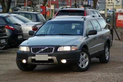 Volvo XC70 ����