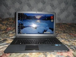 Samsung R720. 2,4����, ��� 4 ��, ���� 320���, WiFi, Bluetooth, ����������� �� 4��. ��� �����