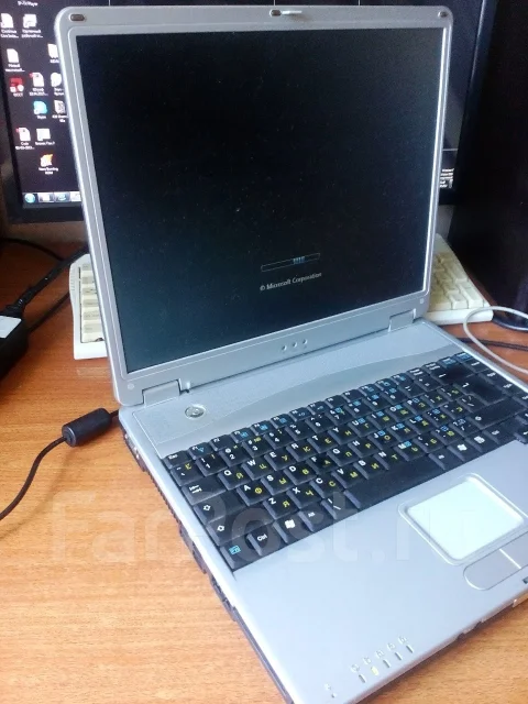 Fujitsu Siemens Amilo. 1,8����, ��� 512 ��, ���� 60���, WiFi: 1 ����