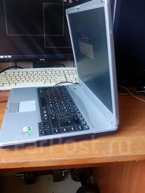Fujitsu Siemens Amilo. 1,8����, ��� 512 ��, ���� 60���, WiFi: 1 ����