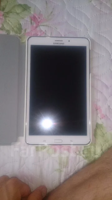 Samsung Galaxy Tab 4 8.0 16Gb ����