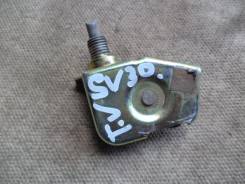 Замок лючка бензобака. Toyota Vista, SV30