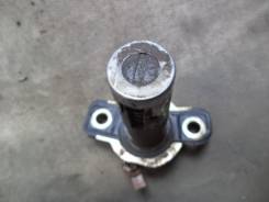 Замок крышки багажника. Toyota Vista, SV30