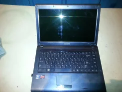 Samsung R425. 2,1����, ��� 4 ��, ���� 320���, WiFi: 1, ����������� �� 2��. ����