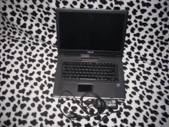 Asus X51L. 200,0����, ��� 2048 ��, ���� 320���, WiFi, Bluetooth, ����������� �� 1��.