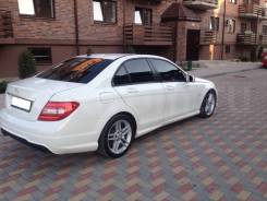 Mercedes-Benz W204. W204, 271