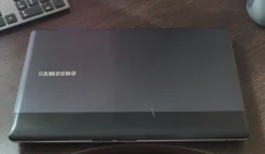 Samsung 350U2B. 2,3����, ��� 4 ��, ���� 500���, WiFi, Bluetooth