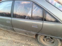 Стекло боковое. Opel Omega