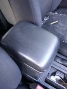 Подлокотник. Suzuki Grand Vitara