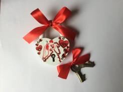 Замки.