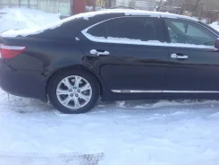 Lexus LS600hL. 2UR ����