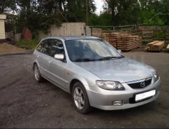 Mazda 323F ����