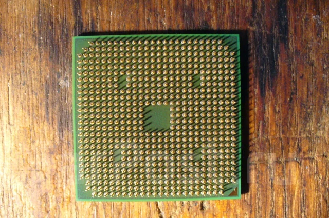 AMD Turion 64 X2 TL-58 ����