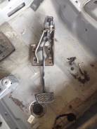 Педаль тормоза. Toyota Corolla, NZE124, NZE120, NZE121 Двигатели: 2NZFE, 1NZFE