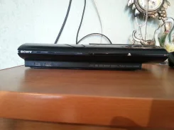 Sony PlayStation 3 Super Slim ����