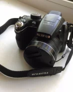 Fujifilm FinePix S4300. 10 - 14.9 ��, ���: 14� � ����� ����