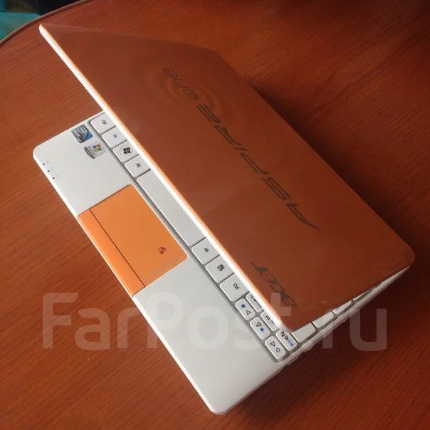 Acer Aspire One Happy2-N578Qoo. 1,6����, ��� 2048 ��, ���� 2���, WiFi: 1, Bluetooth: 1, ����������� �� 4��. ����