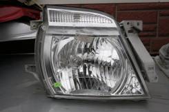 Фара. Nissan Urvan Nissan Caravan, VWME25