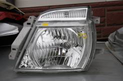 Фара. Nissan Urvan Nissan Caravan, VWME25