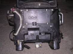 Кронштейн климат-контроля. Mercedes-Benz E-Class, W124, 124