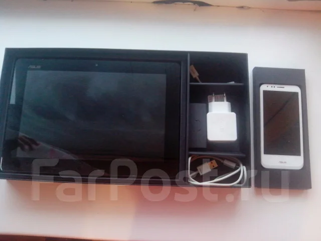 Asus PadFone 2 64Gb ����