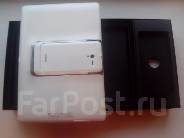 Asus PadFone 2 64Gb ����