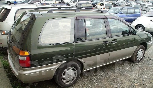 Nissan Prairie Joy ����