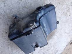 Бачок стеклоомывателя. Toyota Mark II, GX90, JZX90, JZX90E, JZX91, JZX91E, JZX93 Toyota Chaser, GX90, JZX90, JZX91, JZX93 Toyota Cresta, GX90, JZX90...