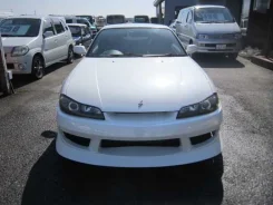 Nissan Silvia. 15 ����