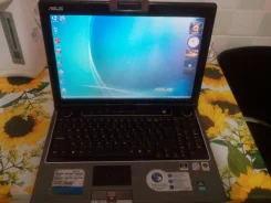 Asus M50Vc. 2,4����, ��� 4 ��, ���� 500���, WiFi, Bluetooth, ����������� �� 2��. ����