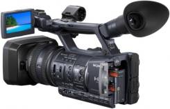 Sony HDR-AX2000E. 20 и более Мп, с объективом