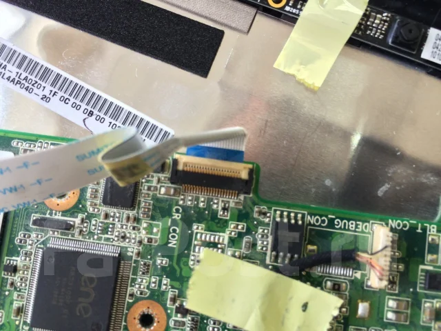 Asus Eee PC 1005PE. 16����, ��� 2048 ��, ���� 1���, WiFi: 1, Bluetooth: 1, ����������� �� 14��. ����
