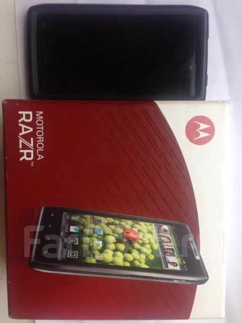 Motorola RAZR XT910 ����