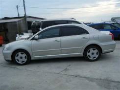 Toyota Avensis. AZT250