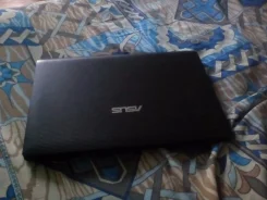 Asus K53TK. 500,0����, ��� 3072 ��, ���� 500���, WiFi, Bluetooth, ����������� �� 2��.