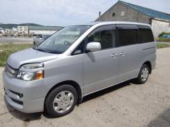 Toyota Voxy. AZR65, 1AZ