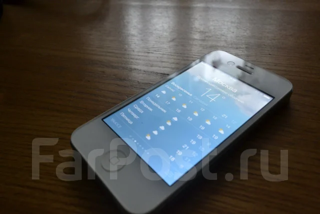 Apple iPhone 4 8Gb ����