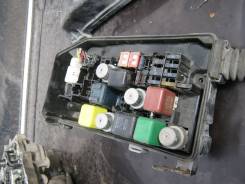 Блок предохранителей под капот. Toyota Crown, GS131H, GS131