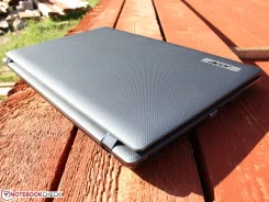 Acer Aspire 5250. 1,6����, ��� 2048 ��, ���� 300���, WiFi, Bluetooth, ����������� �� 4��. ����