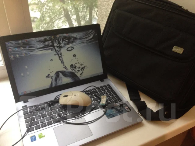 Asus X550L. 1,6����, ��� 6 ��, ���� 750���, WiFi: 1, Bluetooth: 1 ����