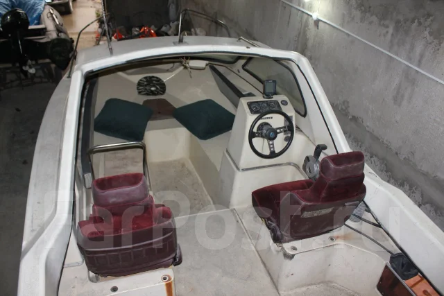 Nissan. 1990 ���, ����� 5,6��., ��������� ���������, 140��.�., ������ ����